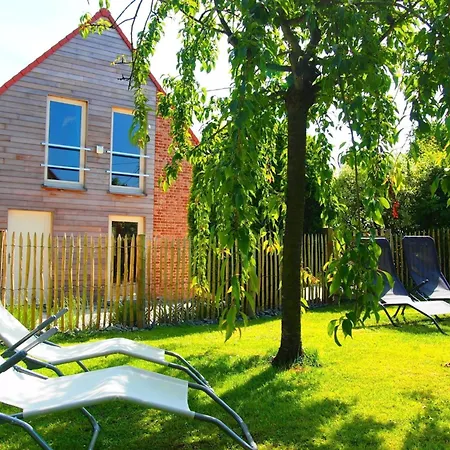 Komplett Neue Laendliche Im Cottage-stil Komfort By Interhome Nyaraló