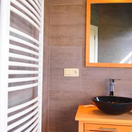 Komplett Neue Laendliche Im Cottage-stil Komfort By Interhome Nyaraló Ellezelles
